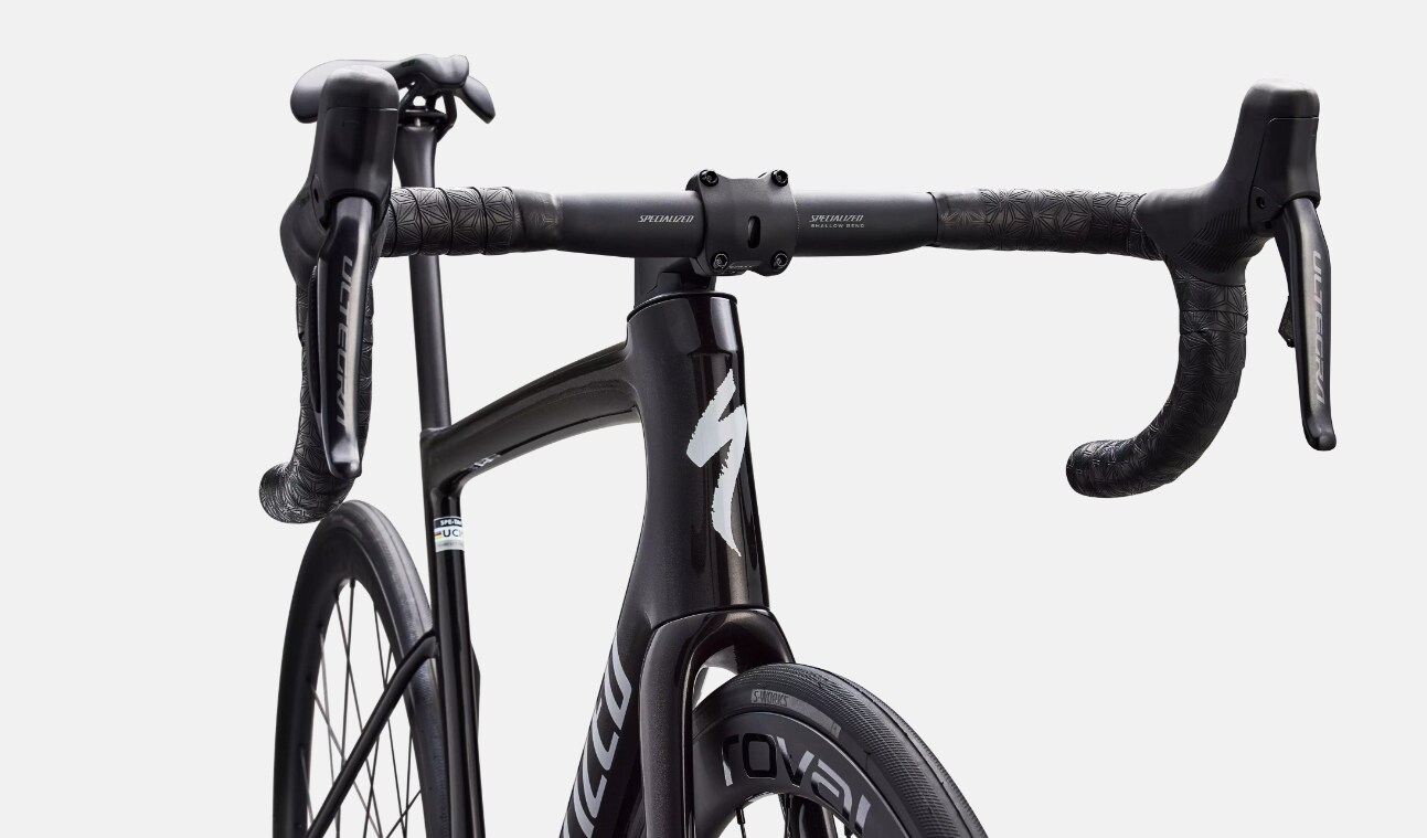 Specialized Cykel, Tarmac SL8 Expert UDi2, Gloss Obsidian Metallic / 25% Cqv Reflex Super Red Pearl Over White